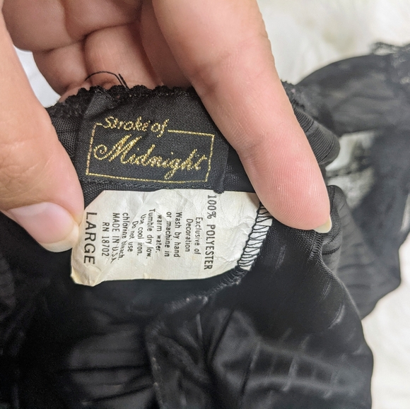 Vintage Stroke of Midnight Black Chemise Size Large - Picture 4 of 4